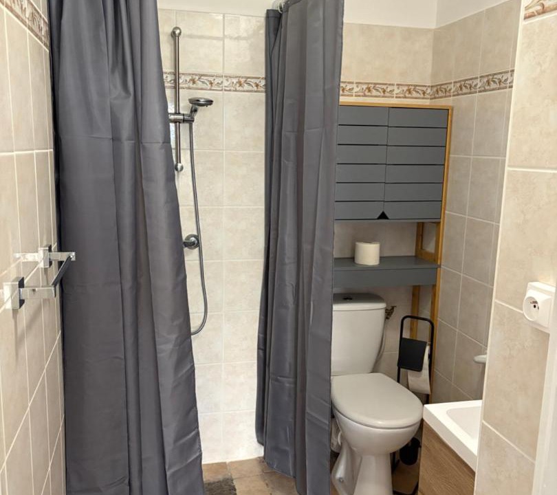 Photo of Bathroom in Nissan-lez-Enserune