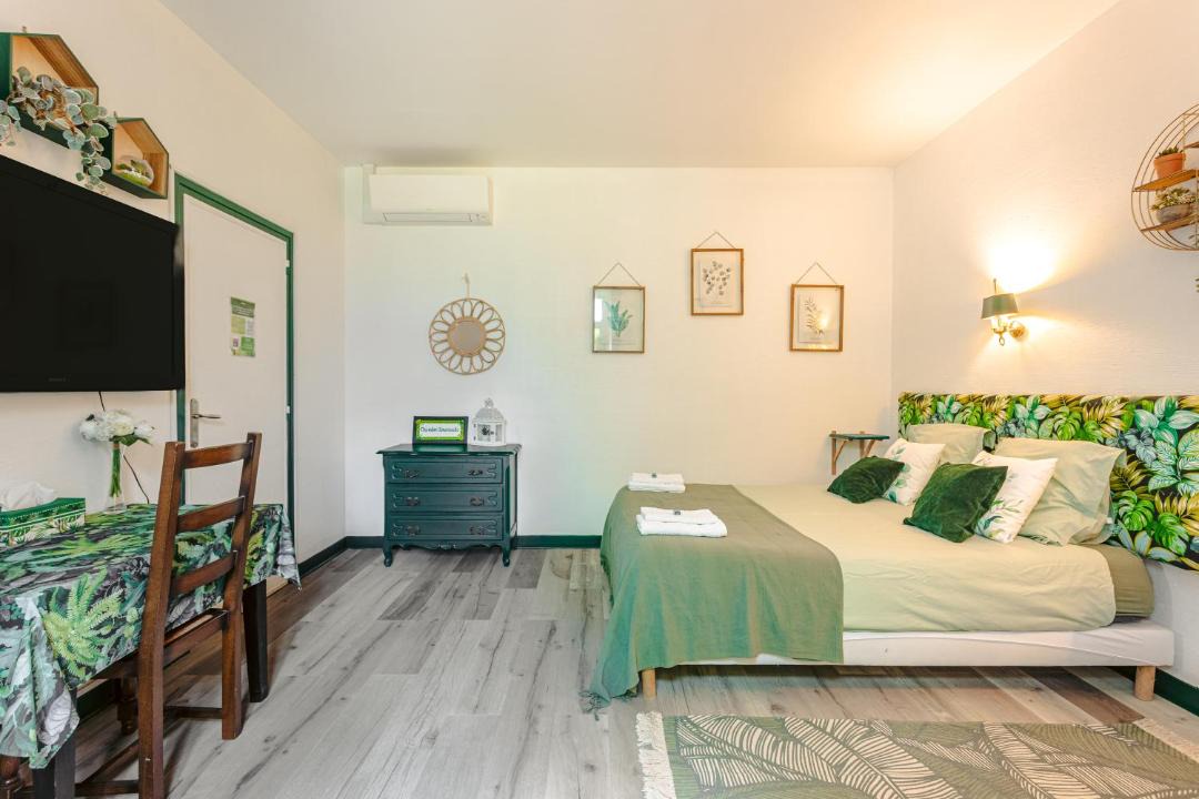 Photo of Bedroom in Genouille