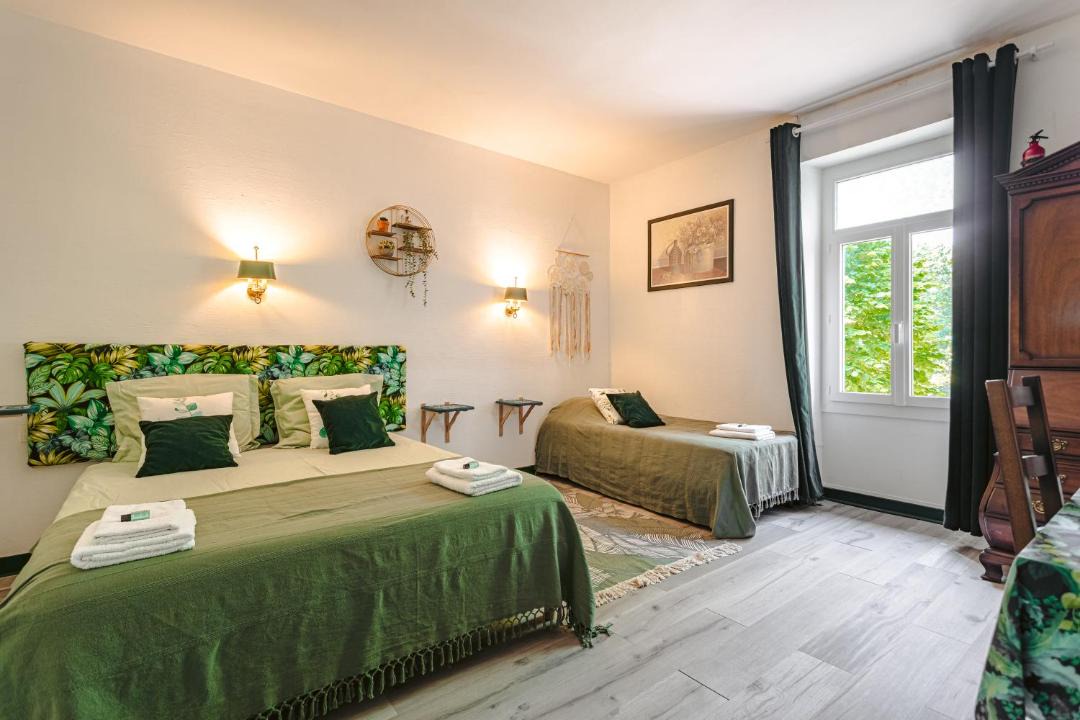 Photo of Others in Genouille