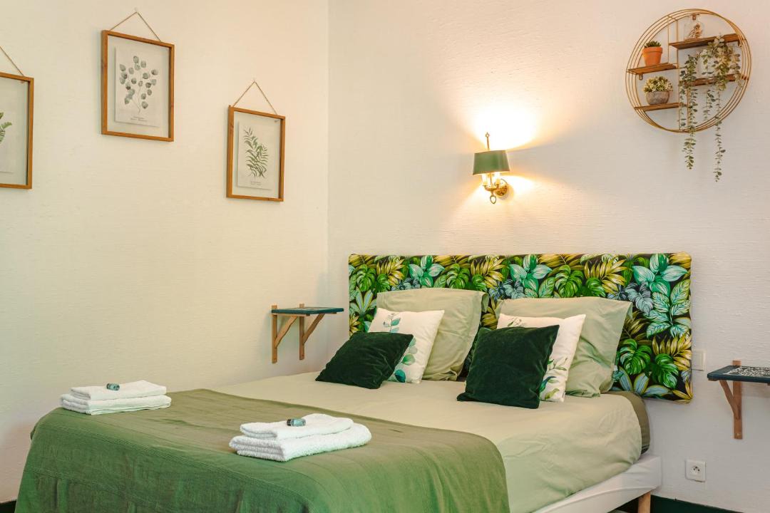 Photo of Others in Genouille