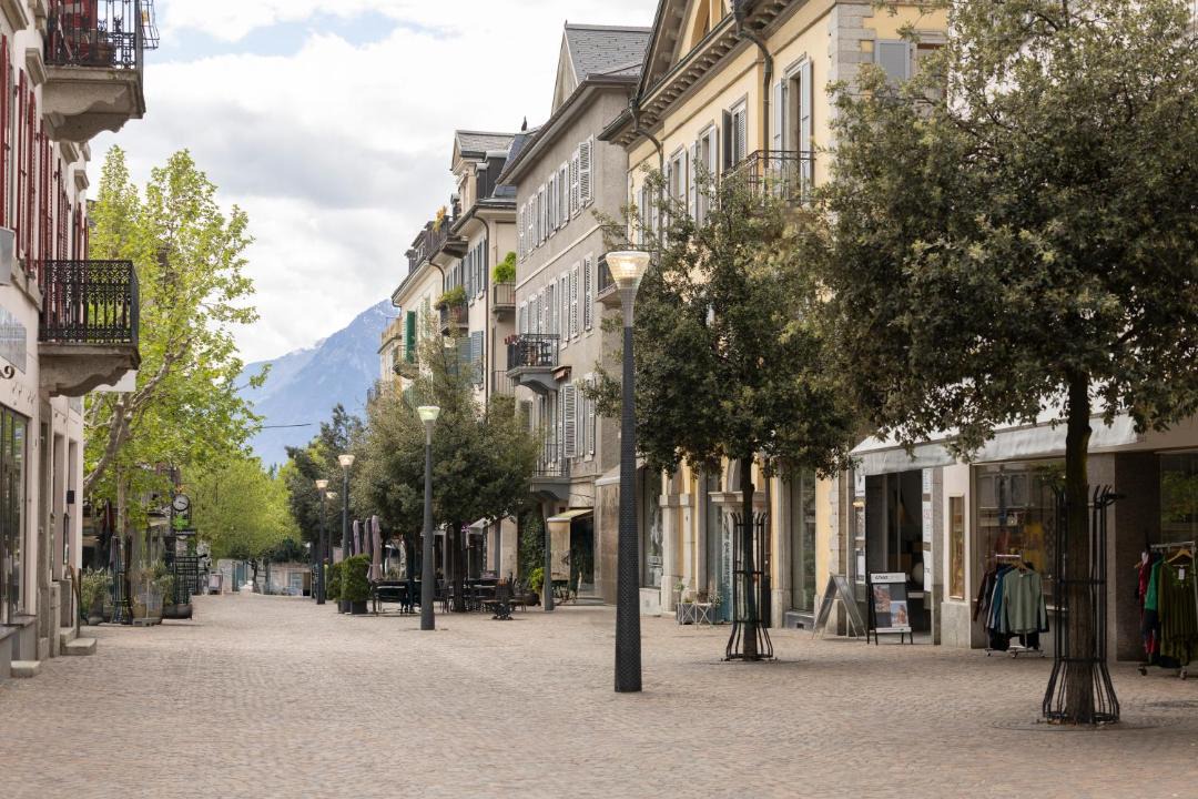Photo of Others in Sion
