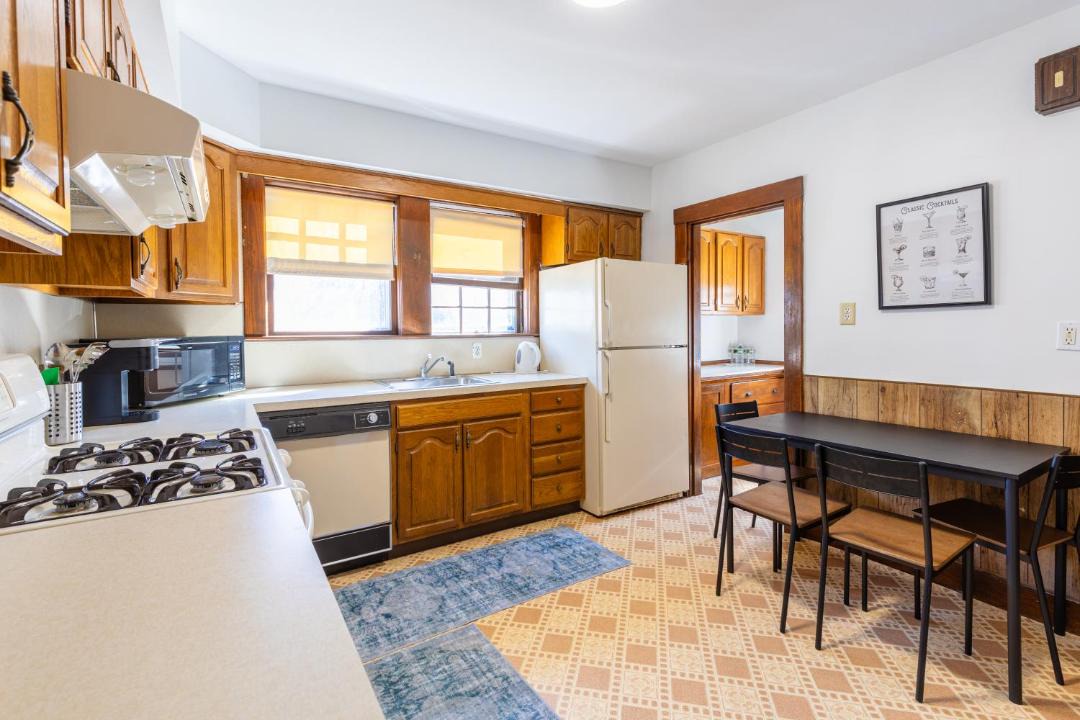 Photo of Kitchen in Oak Square