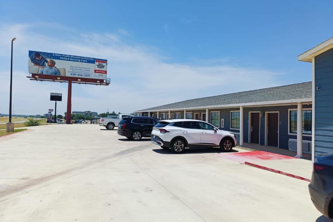 Photo of Others in Pearsall