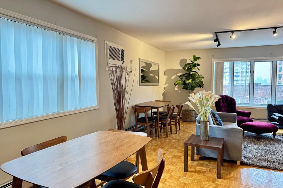 Photo of Others in Guttenberg