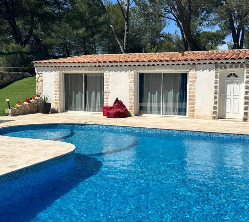 Photo of Others in Bouc-Bel-Air