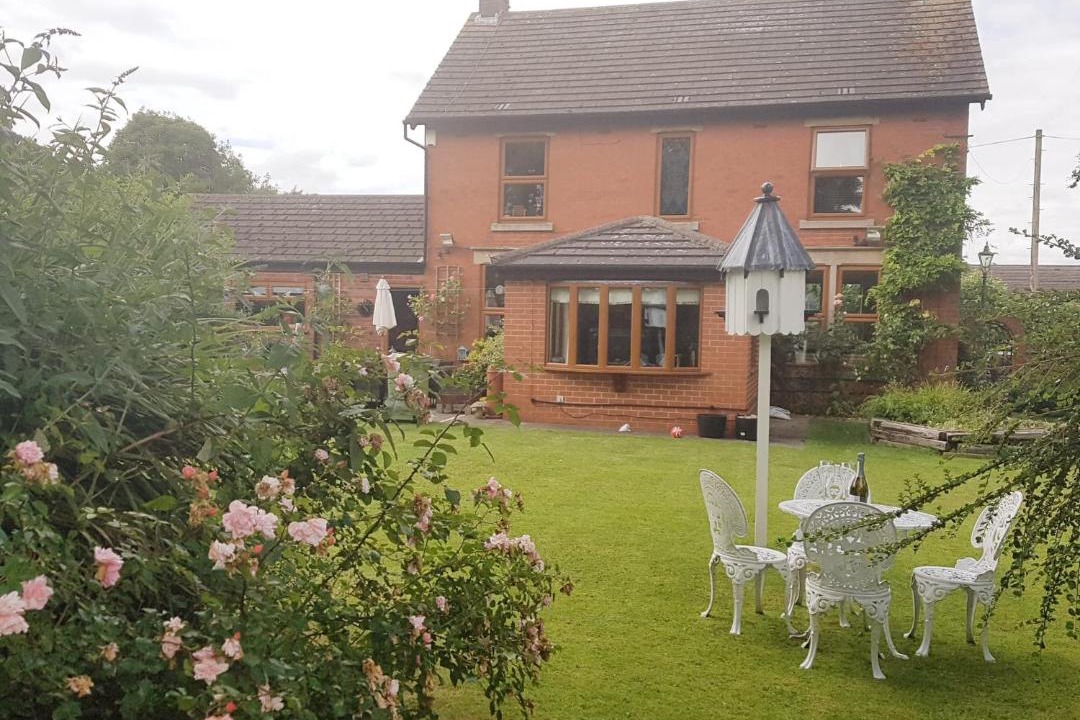 Photo of Others in Ault Hucknall