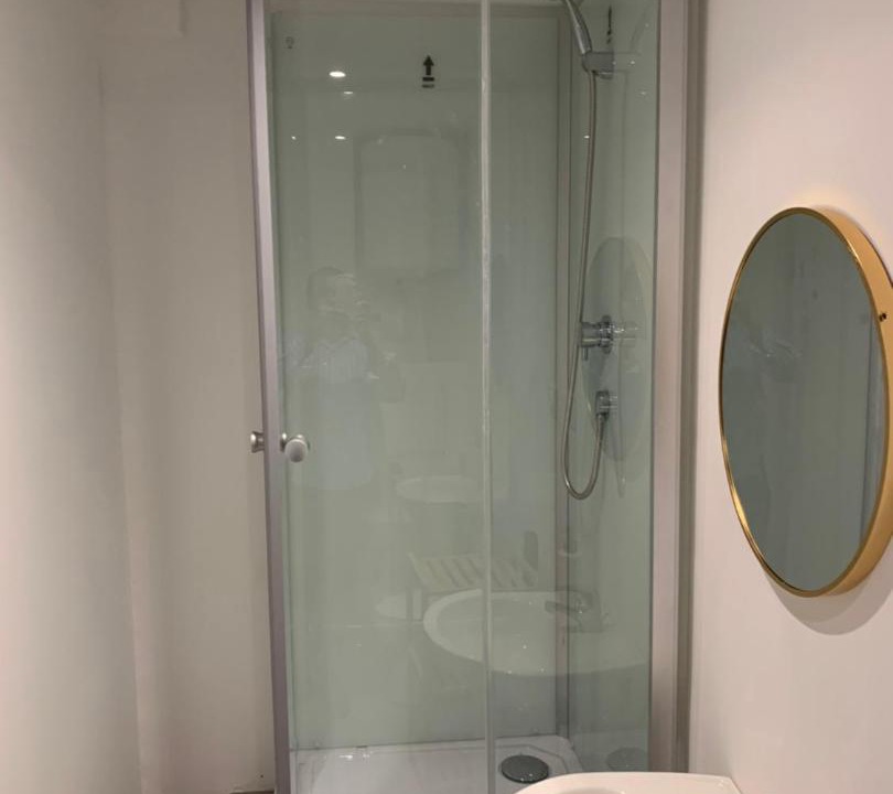 Photo of Bathroom in Les Mureaux