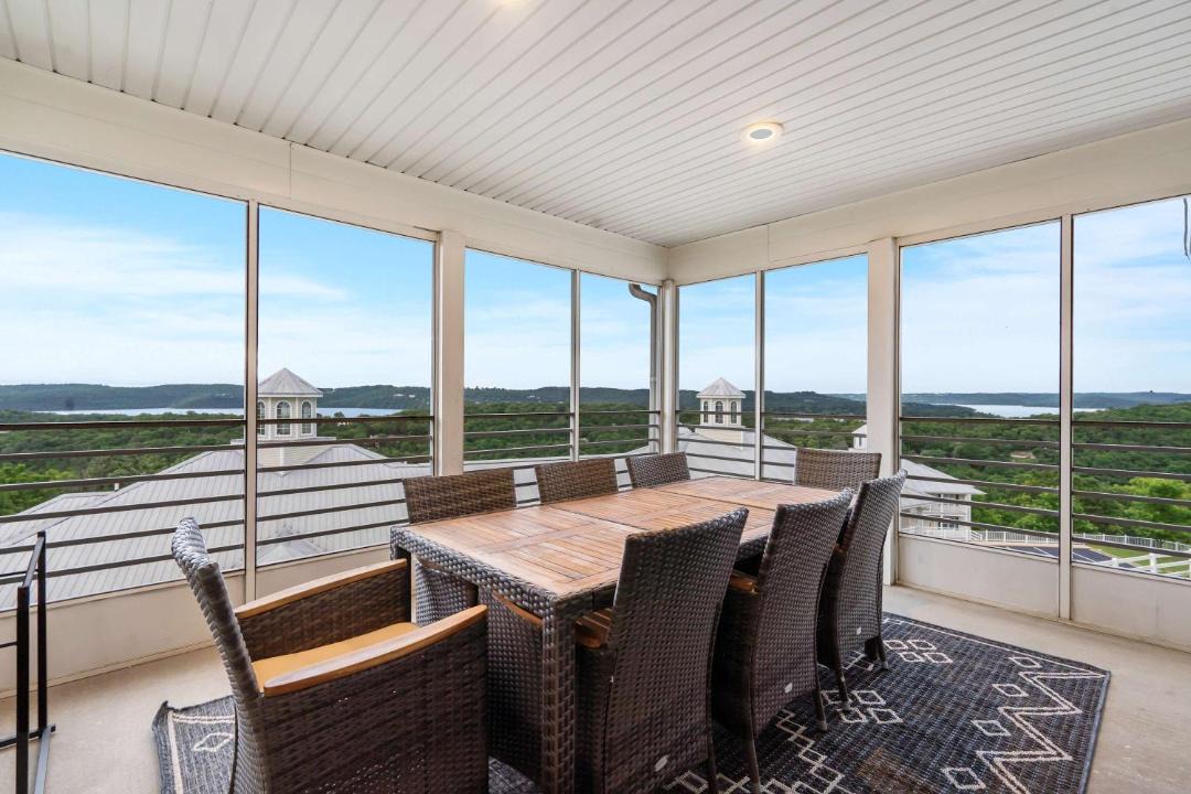 Photo of Patio Balcony in Kimberling City
