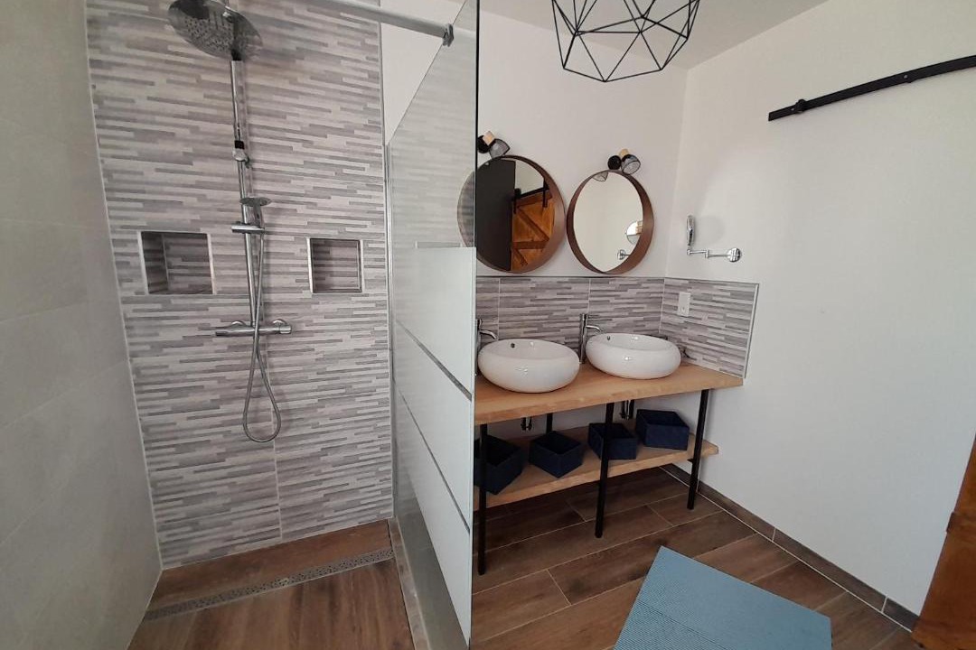 Photo of Bathroom in Wiseppe