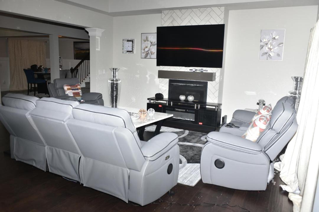 Photo of Livingroom in Lawrenceville