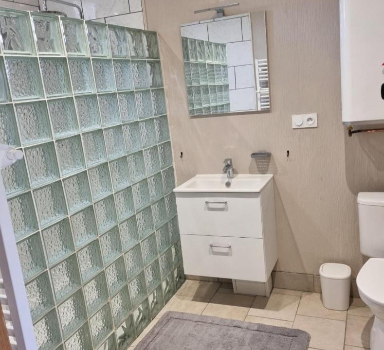 Photo of Bathroom in Saint-Georges-d'Elle