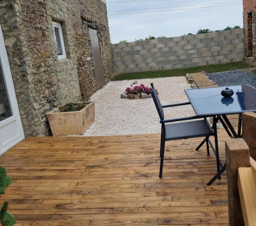 Photo of Patio Balcony in Saint-Georges-d'Elle