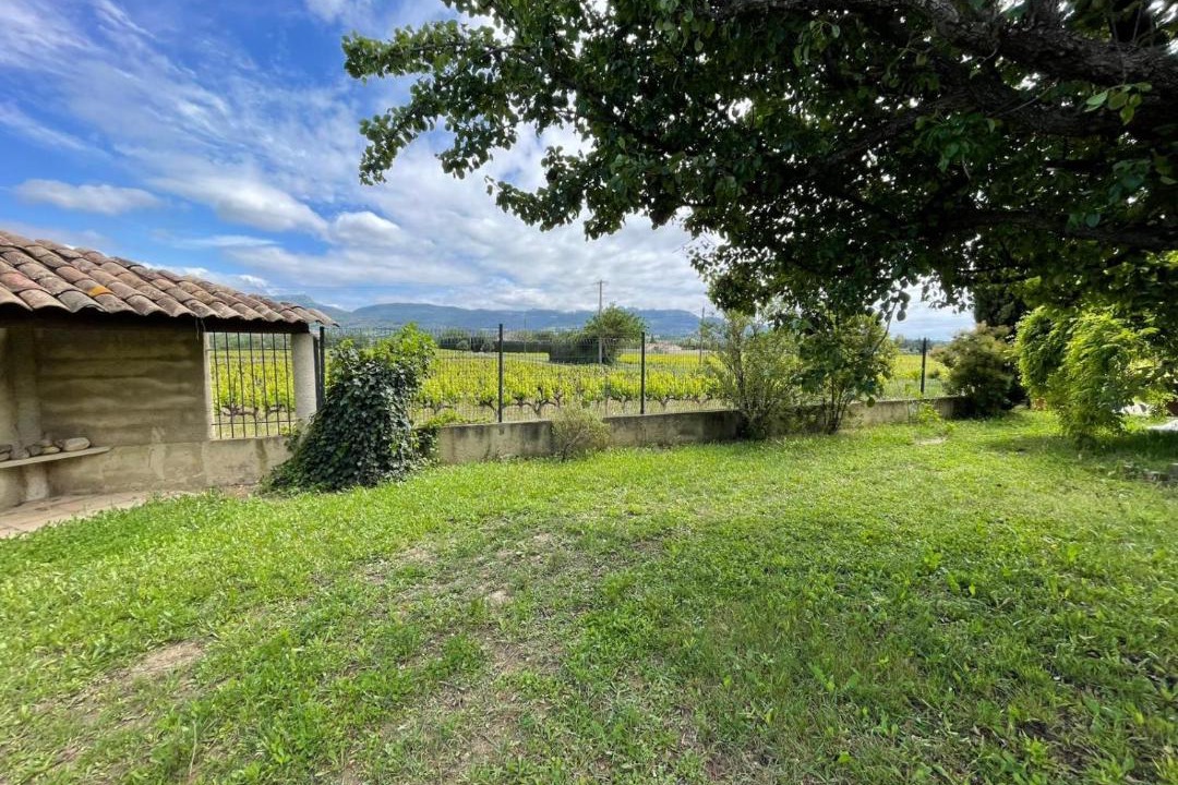 Photo of Others in Sablet