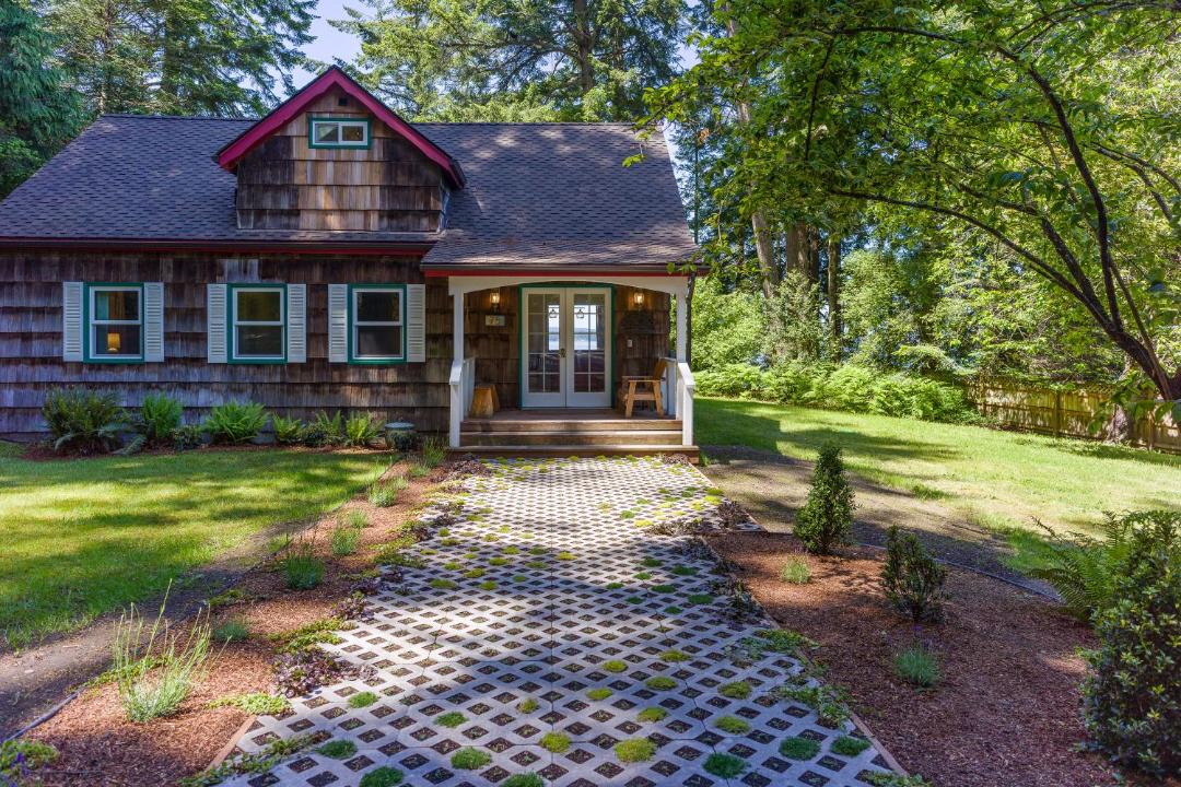 Photo of Others in Eastsound