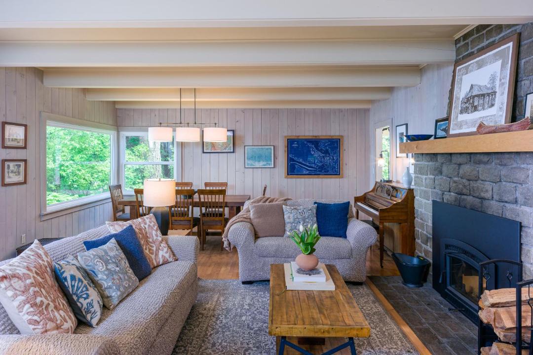 Photo of Others in Eastsound