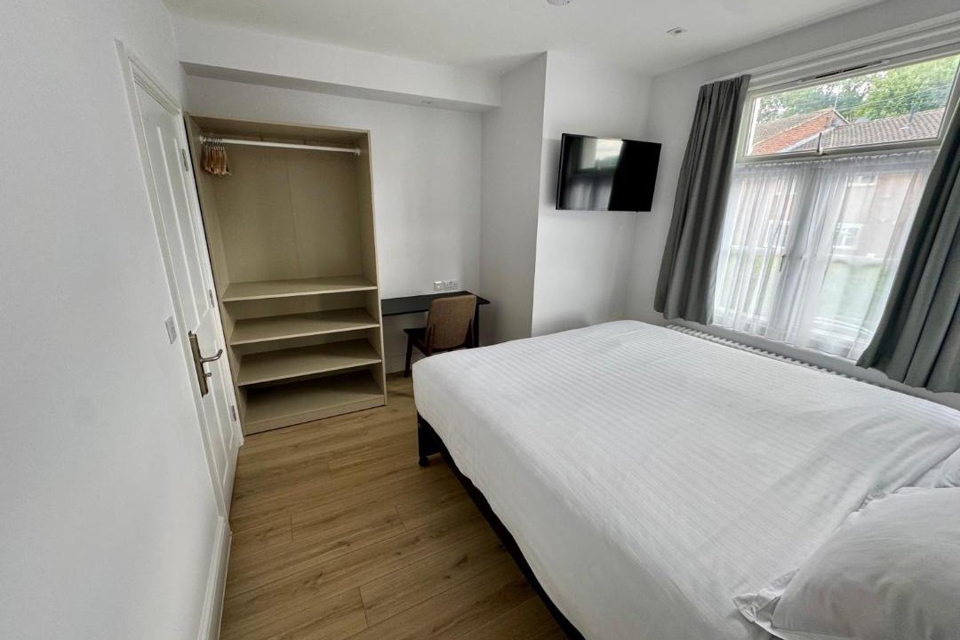 Photo of Others in Brentwood