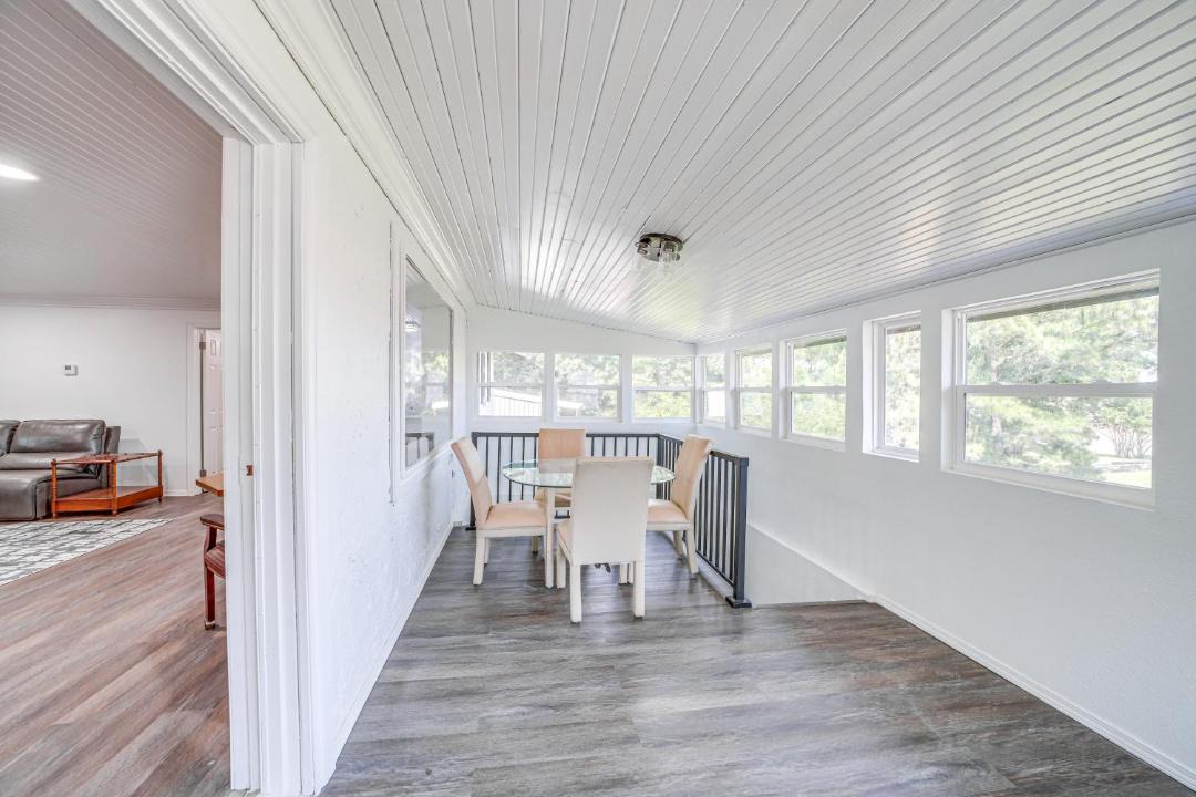 Photo of Others in Hoyt