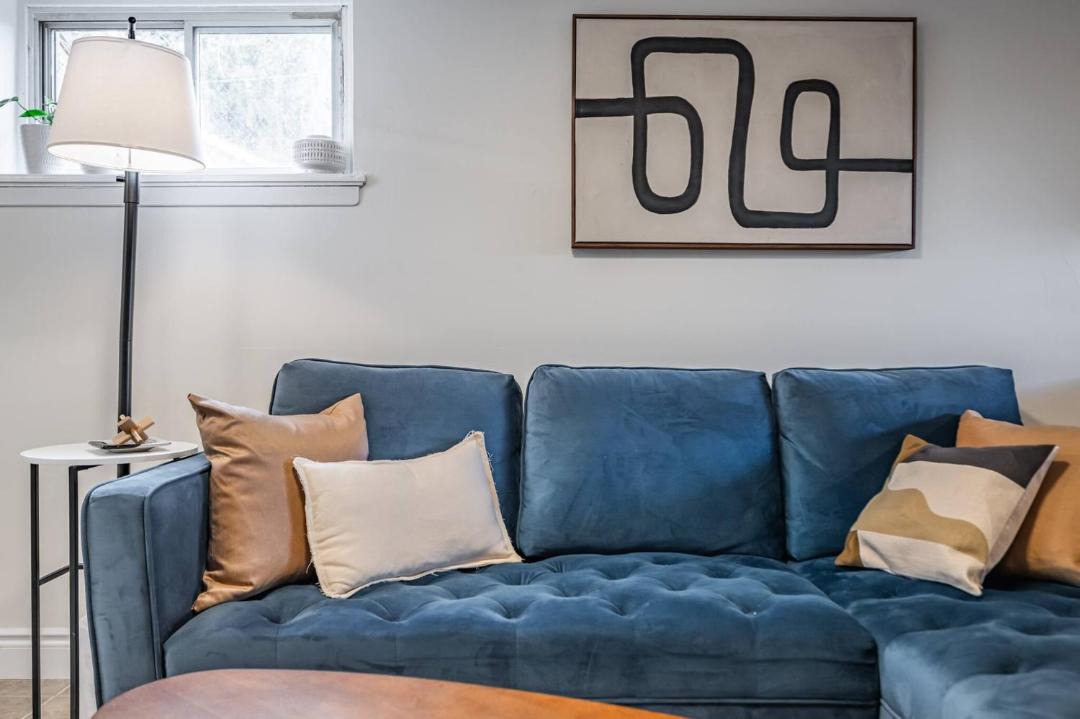 Photo of Livingroom in Lakeview