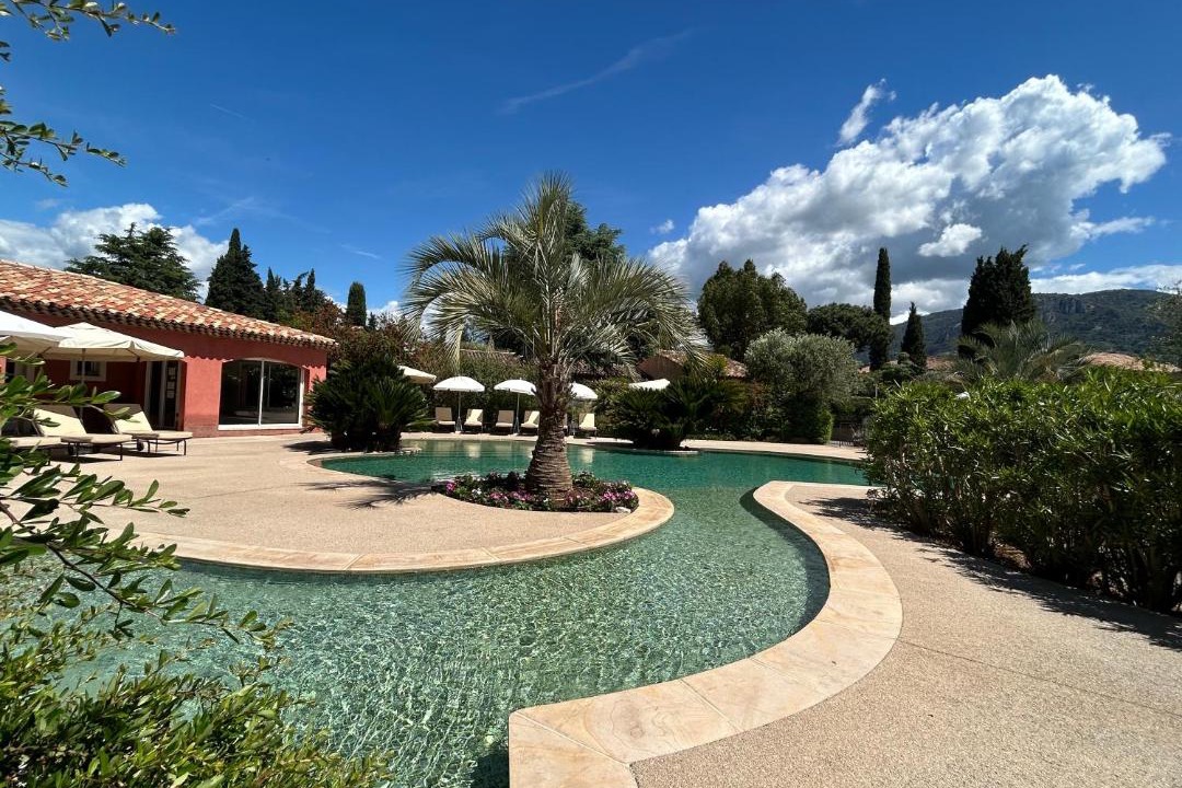 Photo of Others in Carros