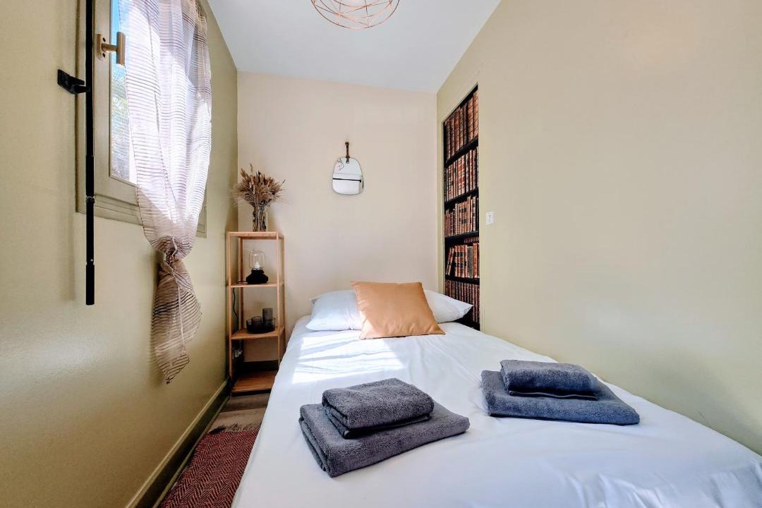 Photo of Bedroom in Chablis