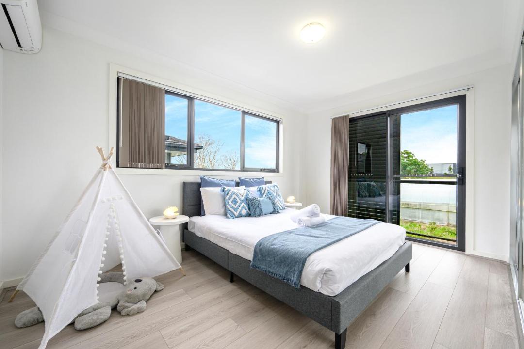 Photo of Bedroom in Austral