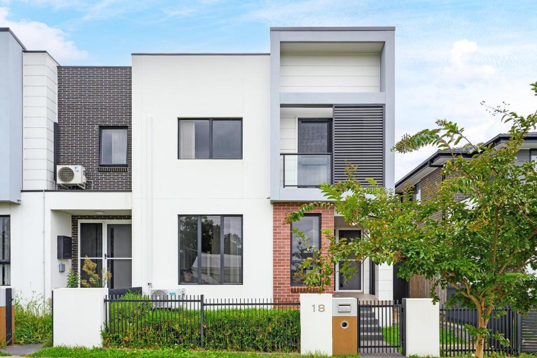 Photo of Others in Austral