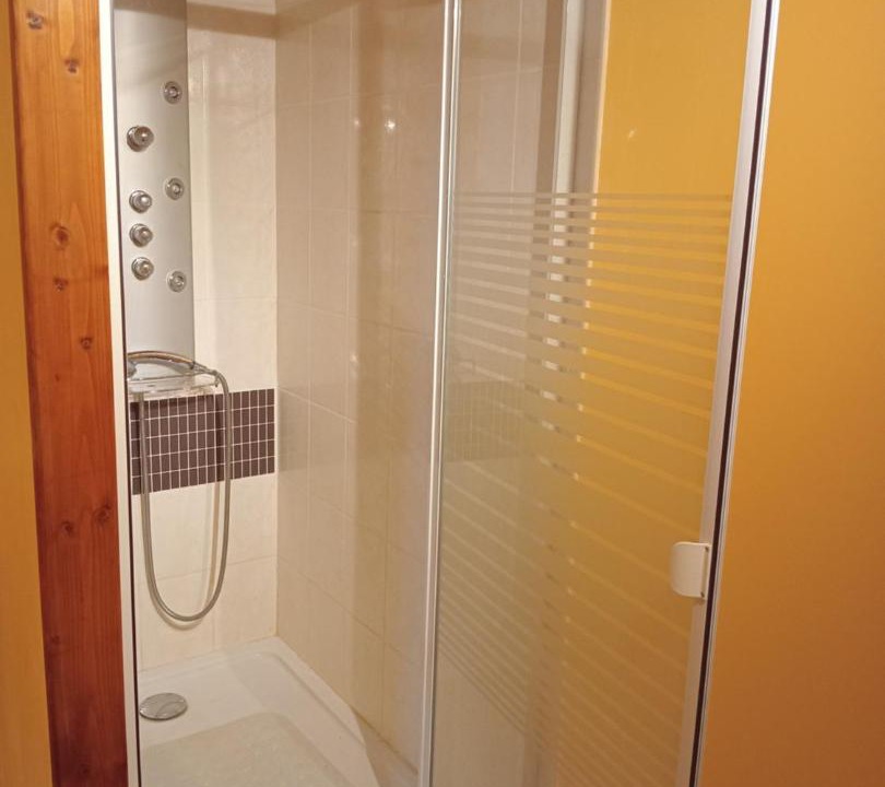 Photo of Bathroom in Dance