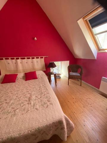 Photo of Bedroom in Crach