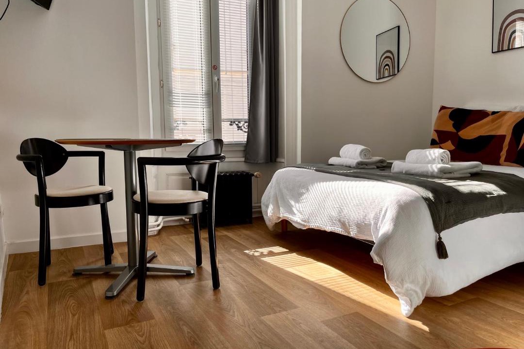 Photo of Bedroom in Centre-ville rive gauche