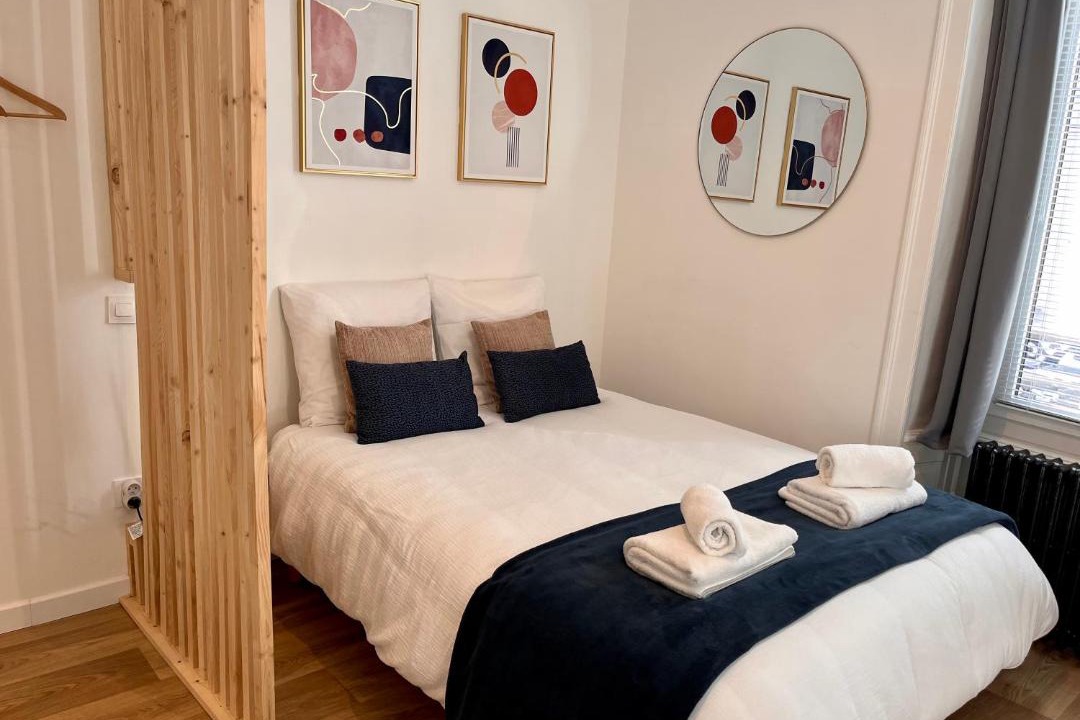 Photo of Bedroom in Centre-ville rive gauche