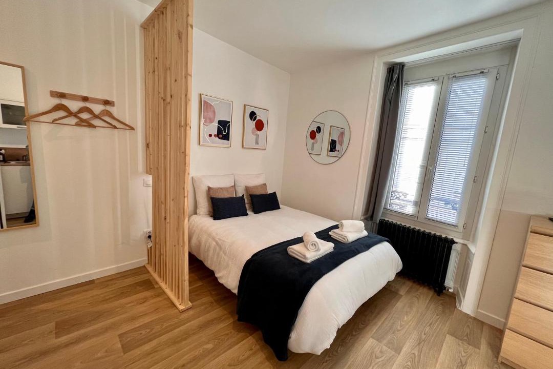Photo of Bedroom in Centre-ville rive gauche