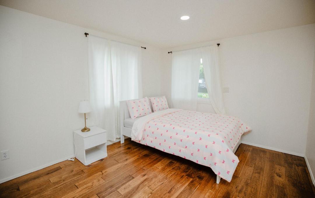 Photo of Bedroom in SeaTac