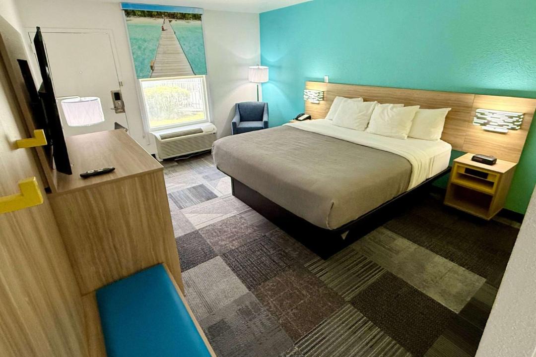 Photo of Bedroom in Niceville