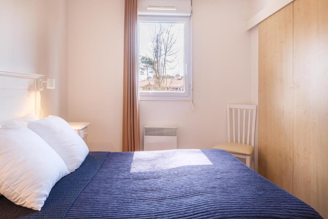 Photo of Bedroom in Parentis-en-Born