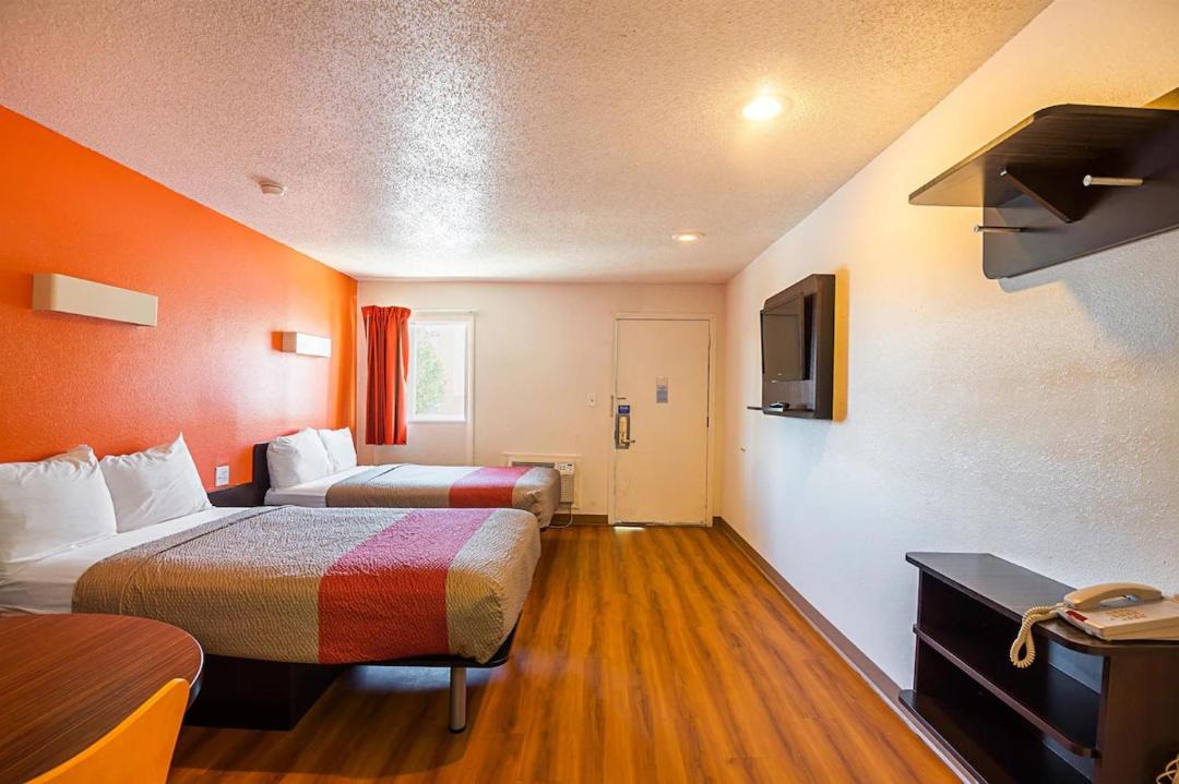 Photo of Bedroom in Blue Springs