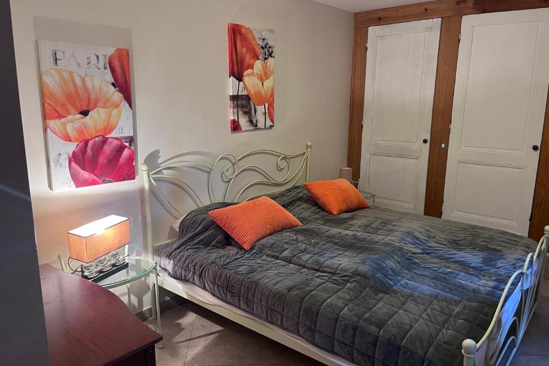 Photo of Bedroom in Fours