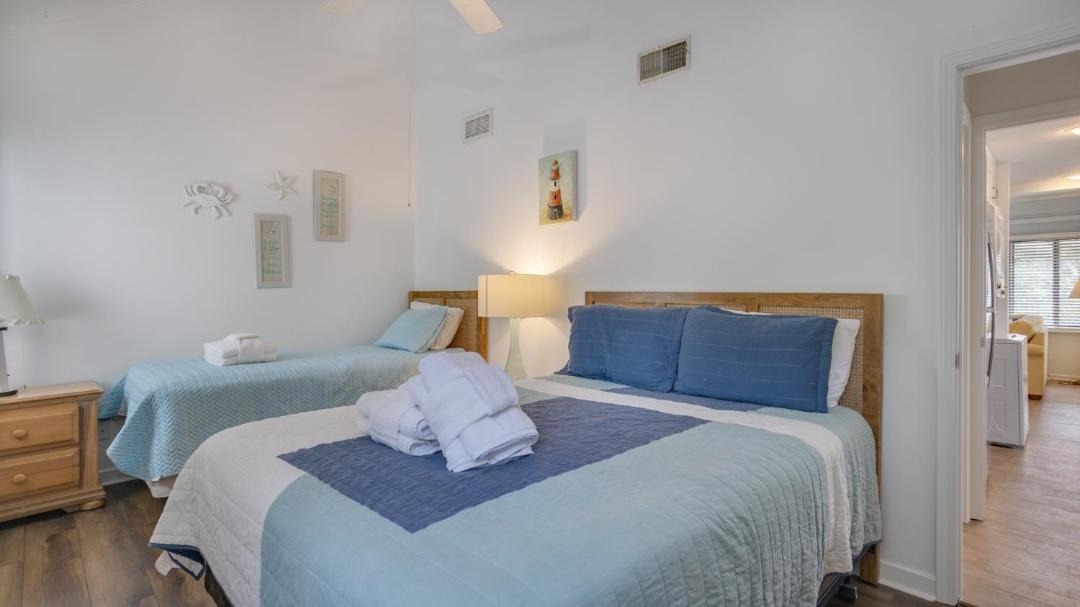 Photo of Bedroom in Night Heron