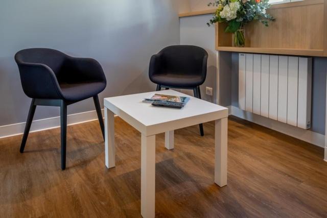 Photo of Others in Le Palais