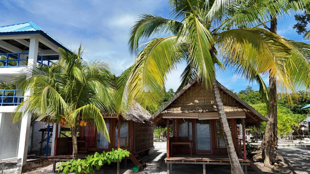 Photo of Others in Mansuar Island