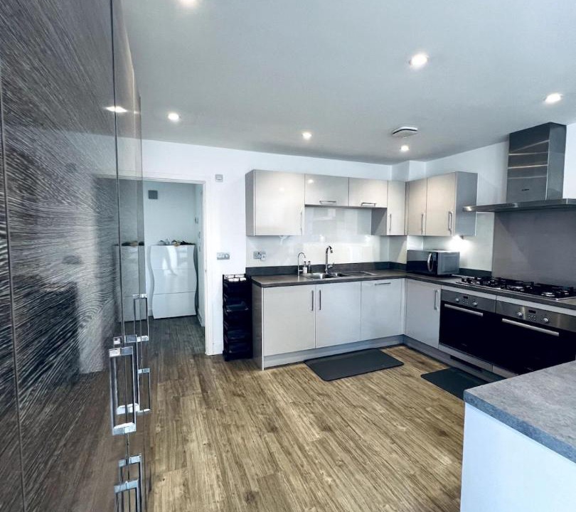 Photo of Kitchen in Horley