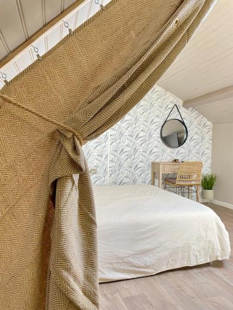 Photo of Bedroom in Semur-en-Auxois