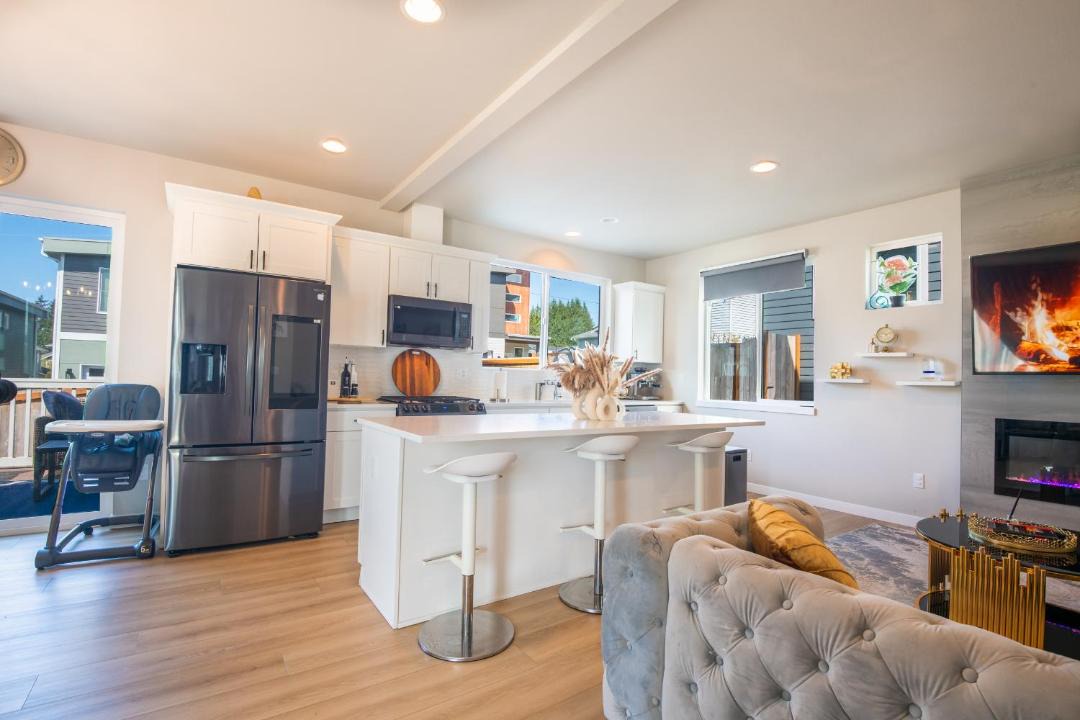 Photo of Kitchen in Paine Field-Lake Stickney