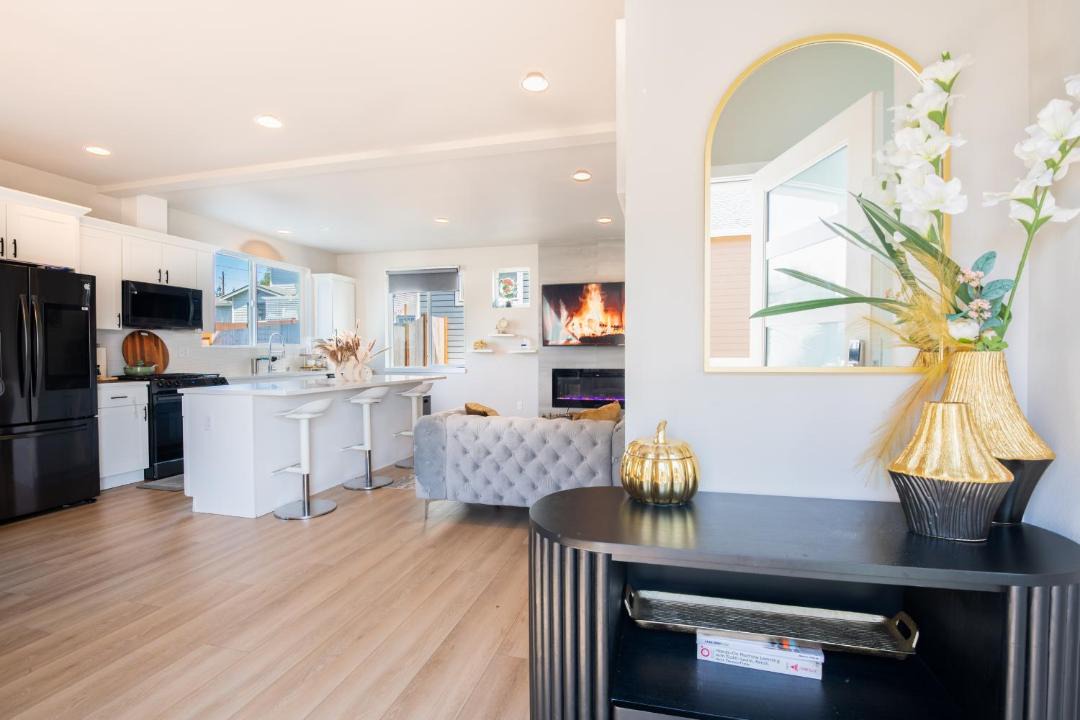 Photo of Kitchen in Paine Field-Lake Stickney