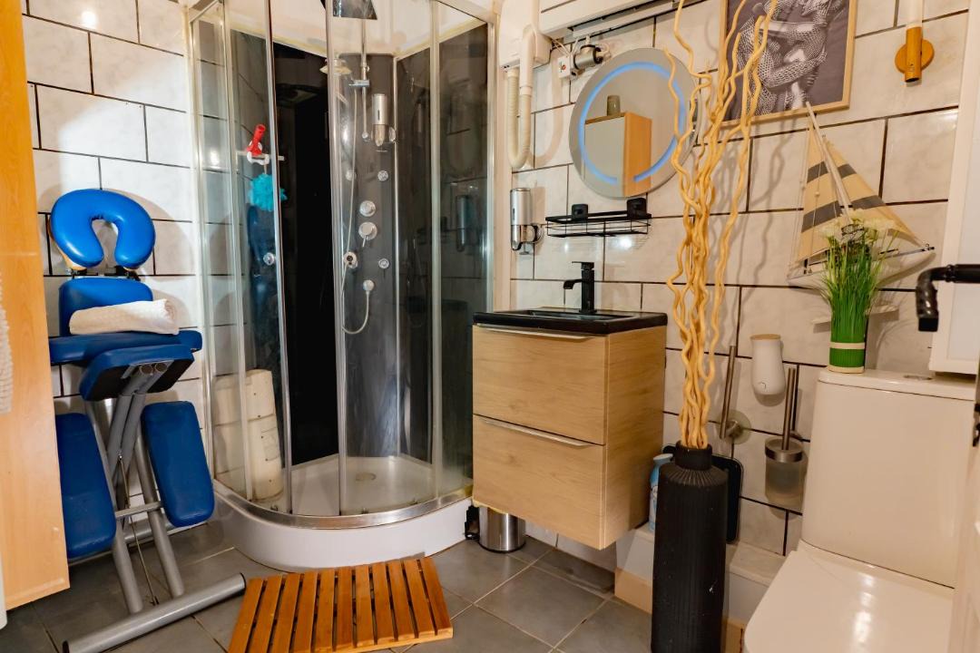 Photo of Bathroom in Montreal