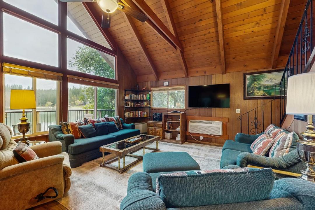 Photo of Livingroom in Groveland