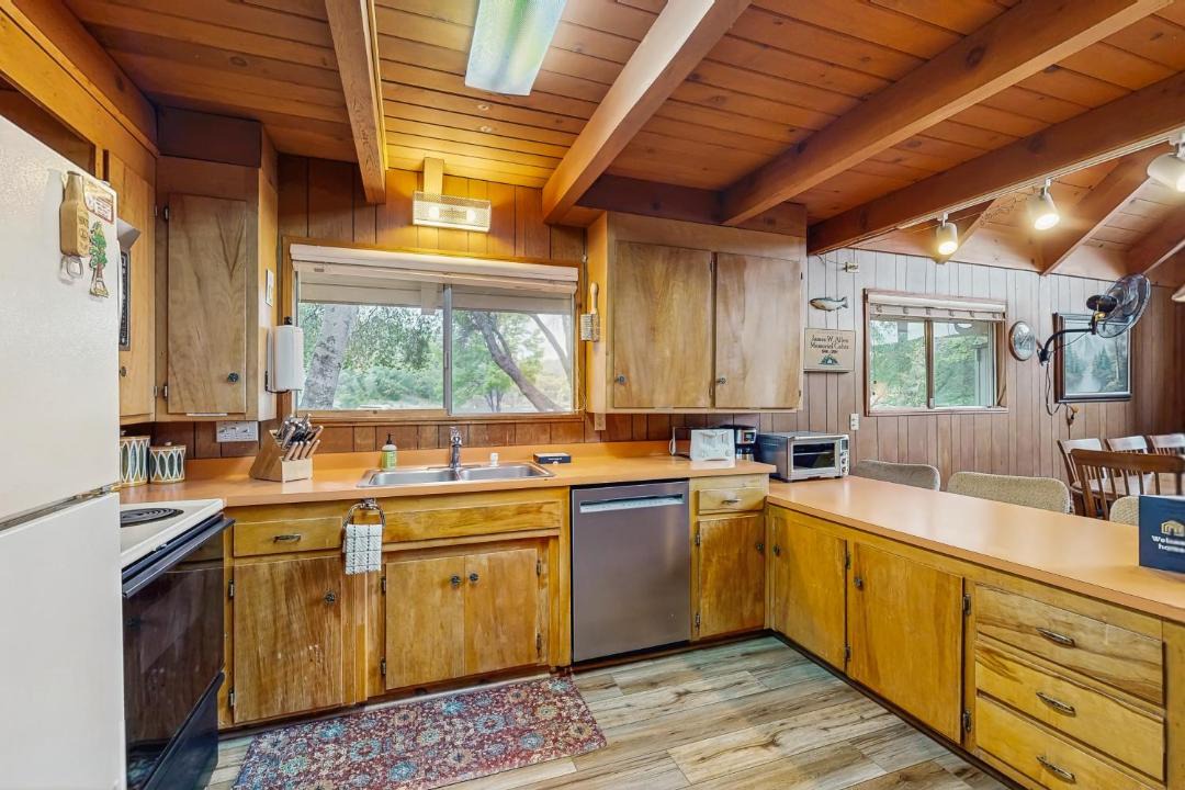 Photo of Kitchen in Groveland