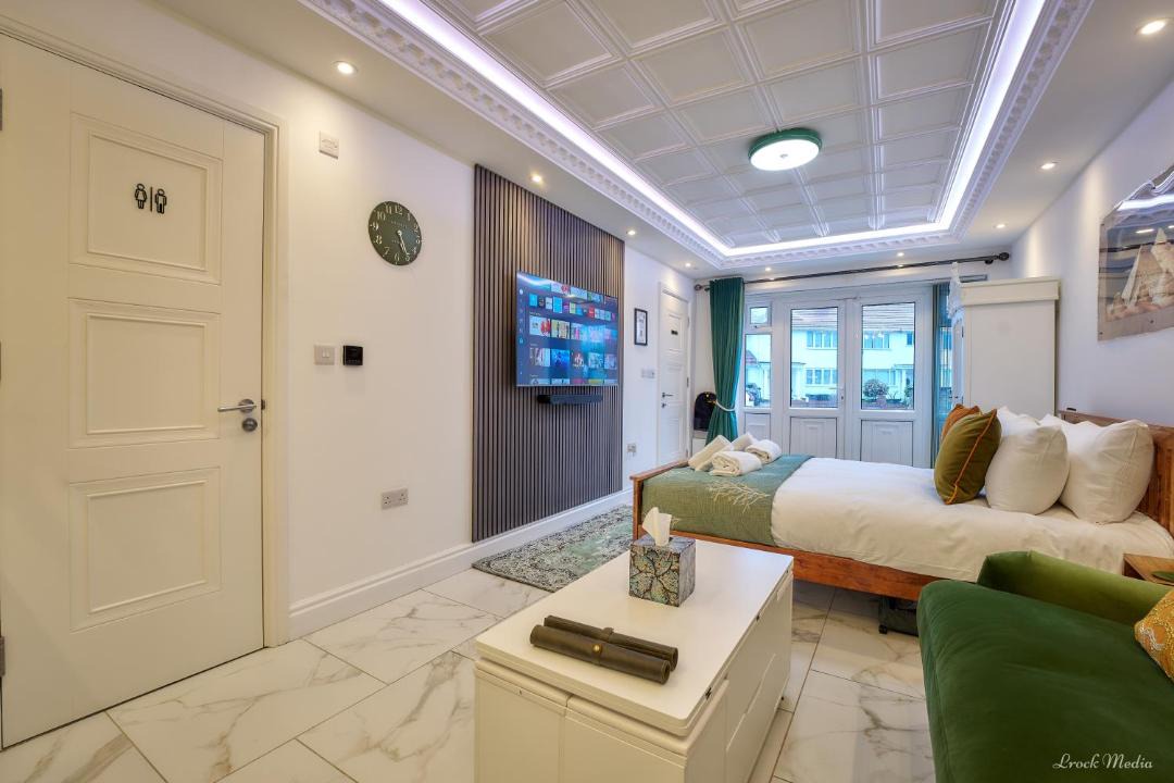 Photo of Others in Barnhill