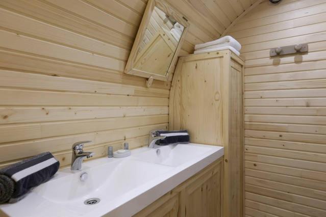 Photo of Bathroom in Janvry