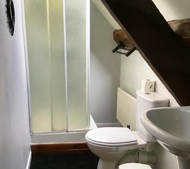 Photo of Bathroom in Retiers