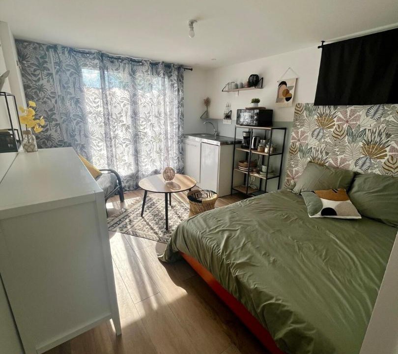 Photo of Bedroom in Creon